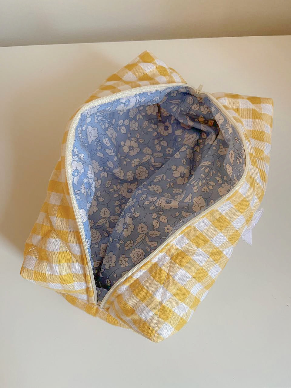 Beauty bag - beige gingham 🕊️🤎 (large size)