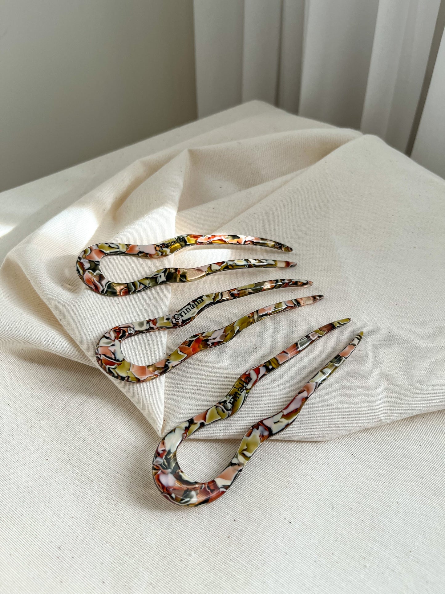 Made in Italy Hair pin with colorful abstract effect