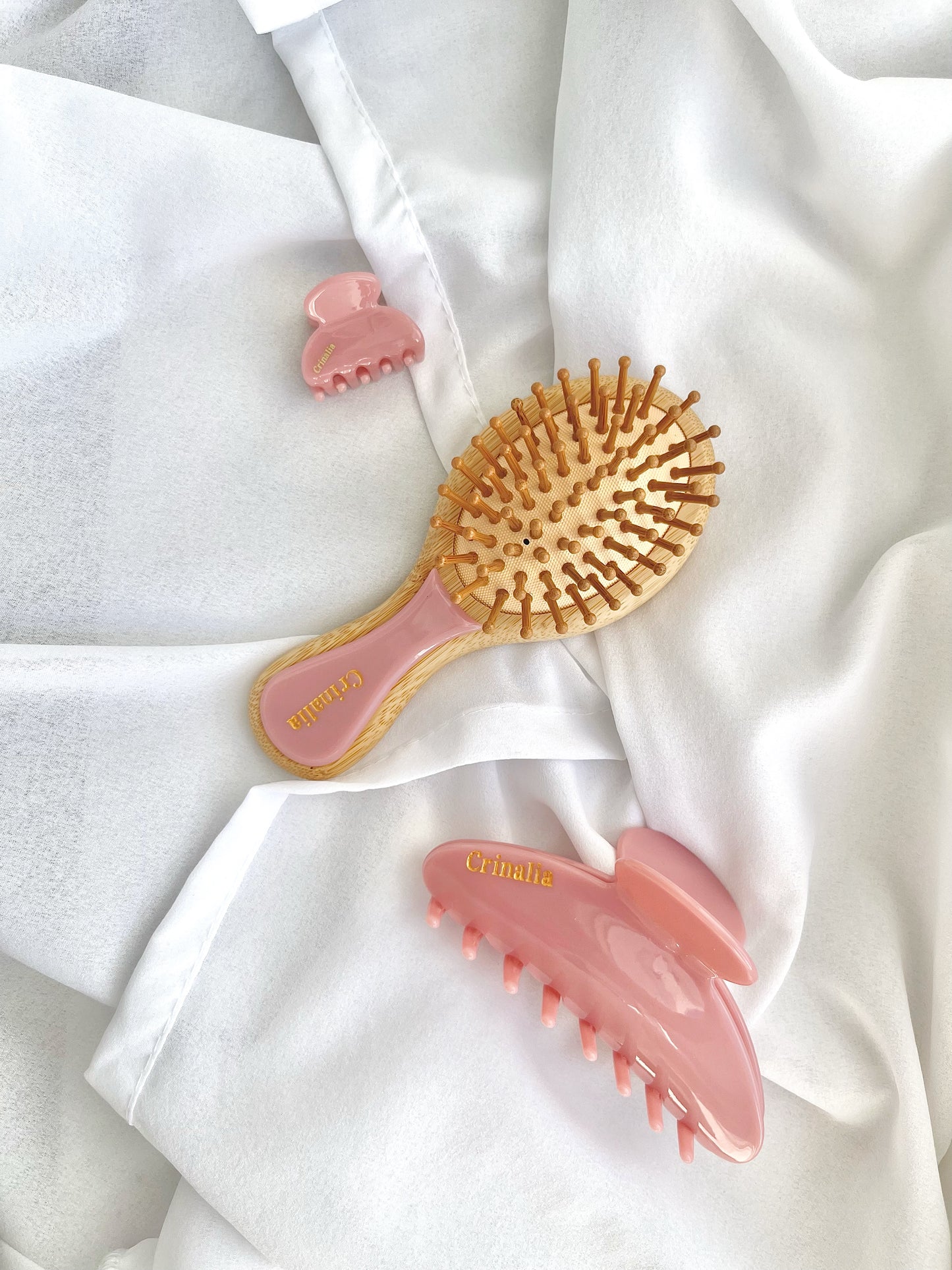 Set: mini bamboo hair brush + hair claw clip + mini claw clip