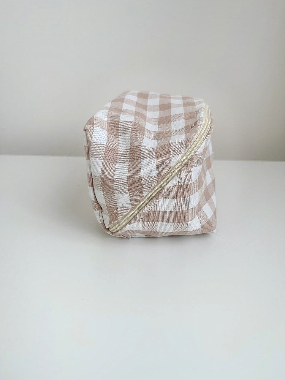 beauty bag - beige gingham 🕊️🤎 (small size folding)